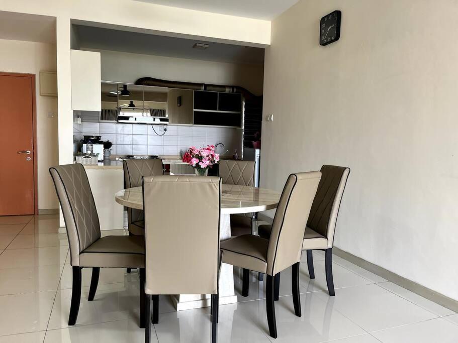 Homestay Ttdi Adina 710 Shah Alam,Sek 13,Msu,3Bedroooms Exterior foto